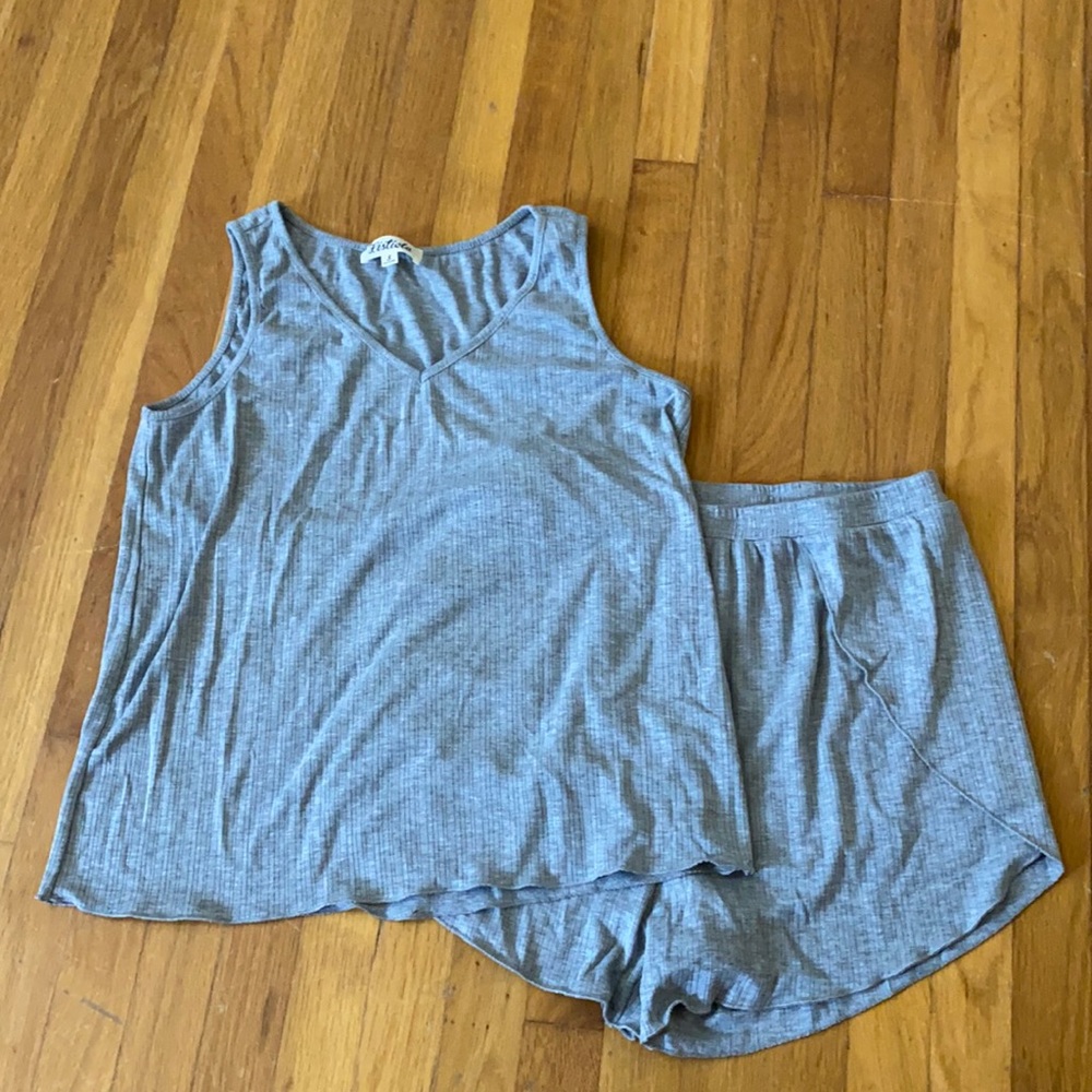 Listicle Loungewear Set size small